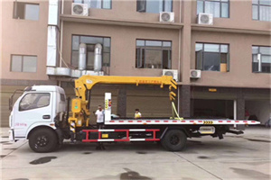 东兰附近汽车轮胎更换